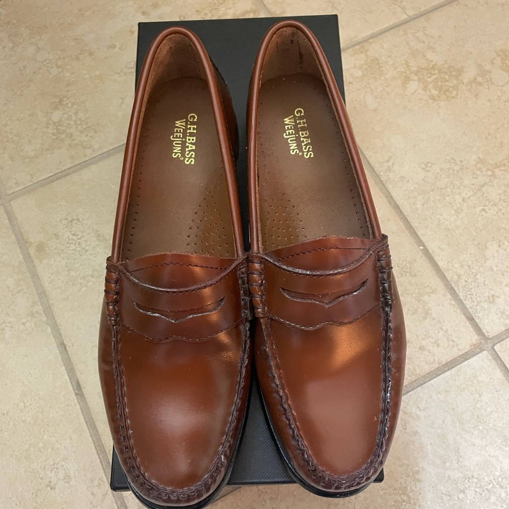 G.H. Bass & Co. Women’s Whitney Leather Loafers in Cognac Size 7.5